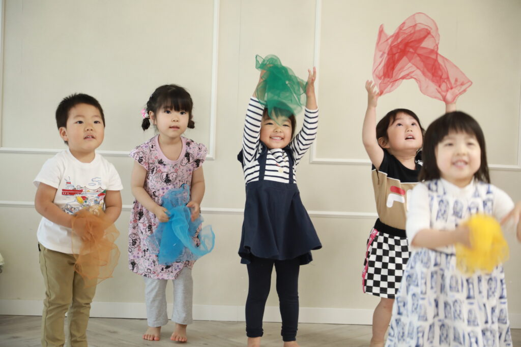 武蔵村山市・東大和市のピアノ・リトミック教室